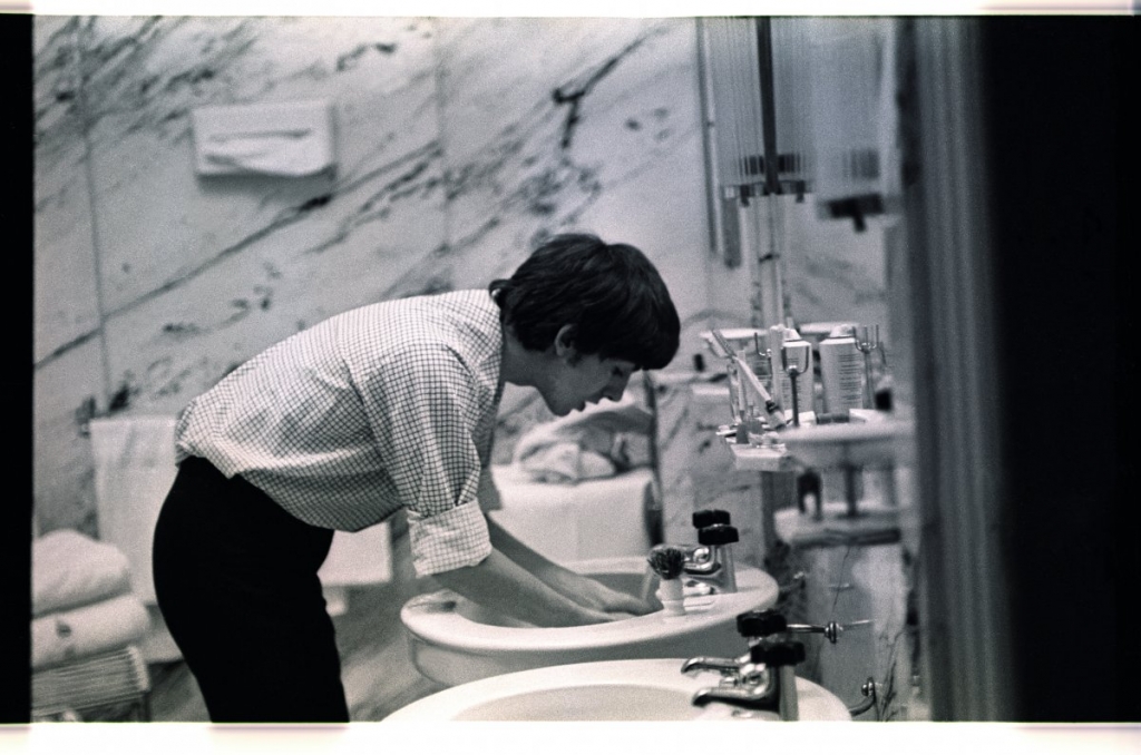 here-harrison-is-caught-cleaning-up-he-never-took-his-shirt-off-while-washing-his-hands-and-face-very-liverpool-says-starr