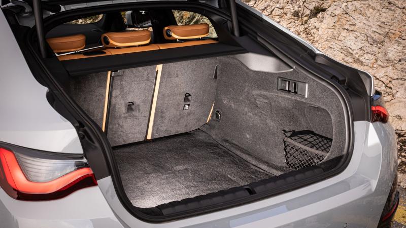 Car trunk features 1